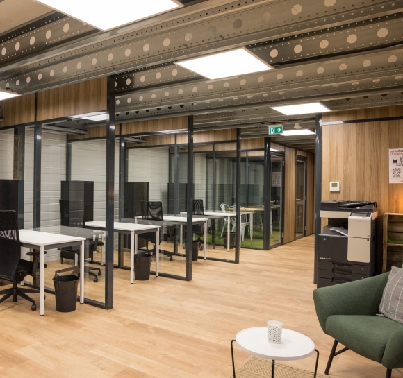 Proplus LP3 platform for offices